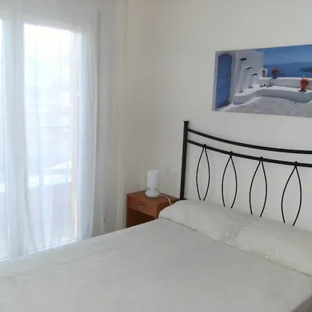 Athenea - * Ampurias